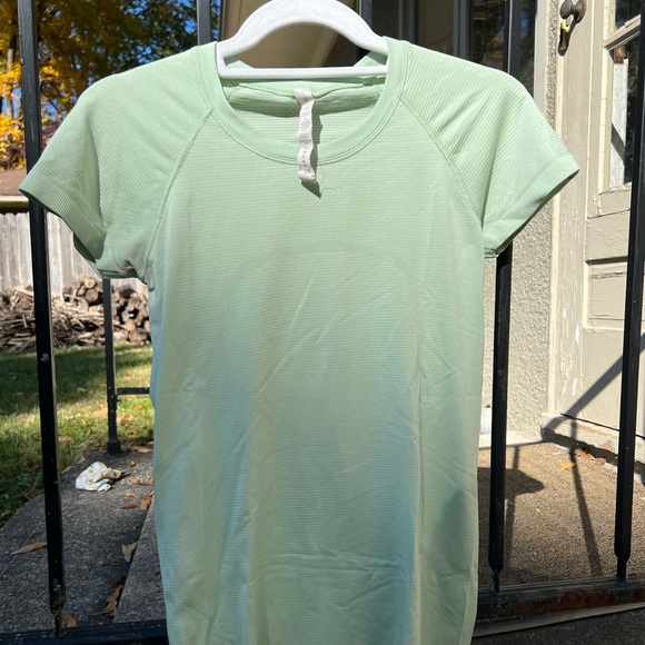 Lululemon Swiftly tee - Picture 1 of 5